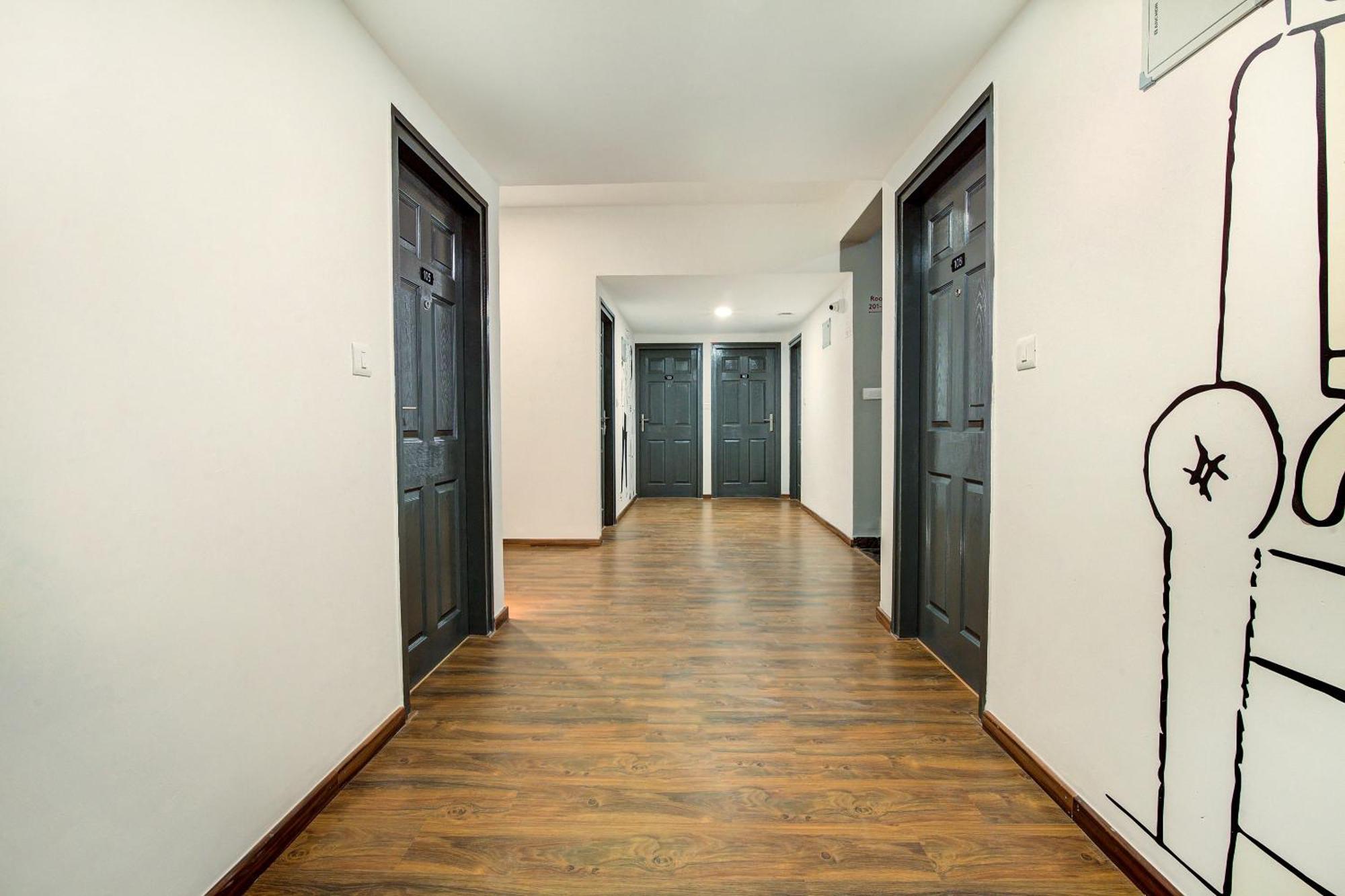 Townhouse Mumfordganj - High Court Prayagraj Hotell Exteriör bild